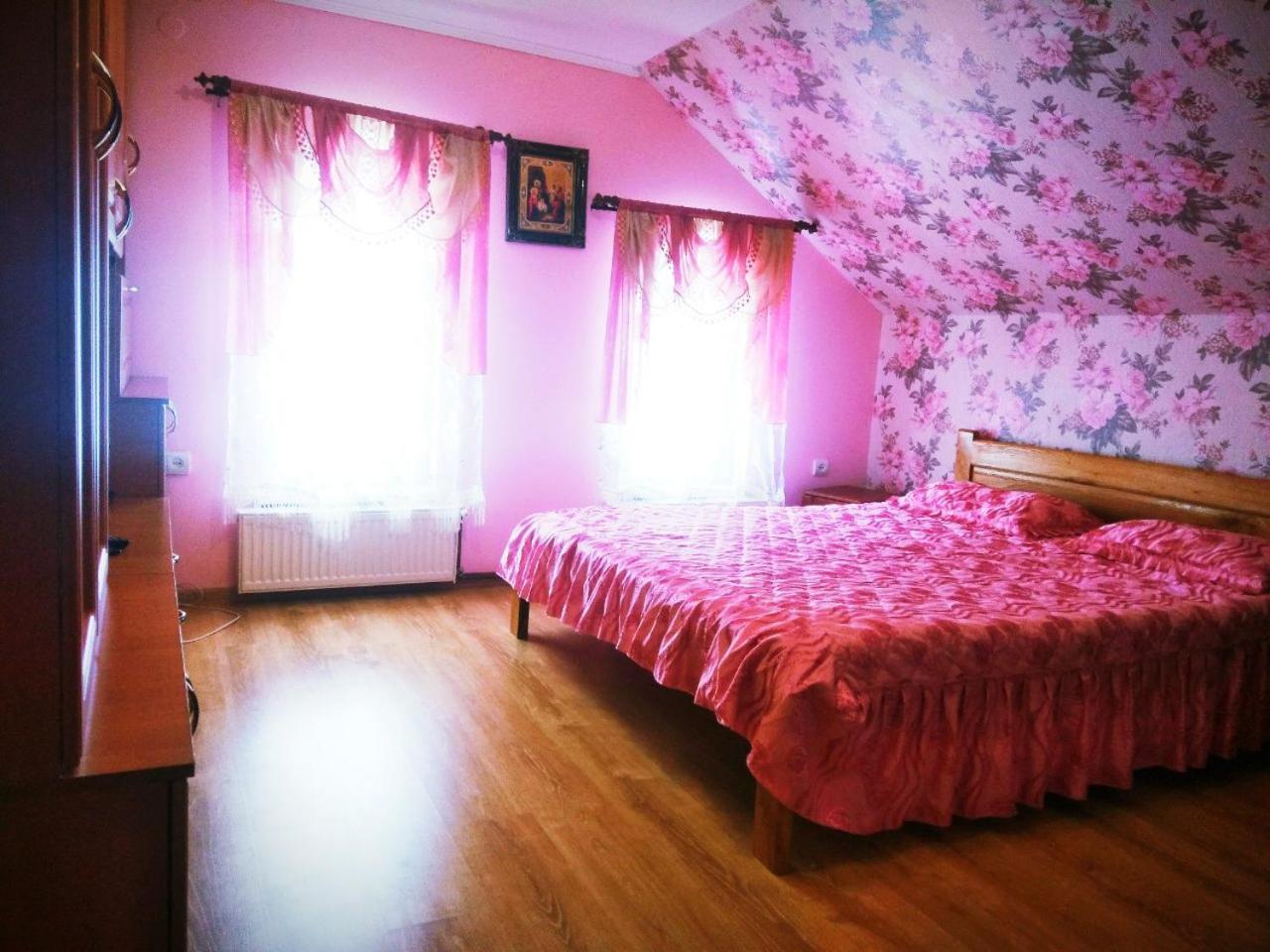 Мирослава Lazeshchyna Exteriör bild